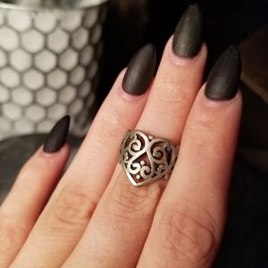 Vintage James Avery Intricate Heart Ring Size 4.25